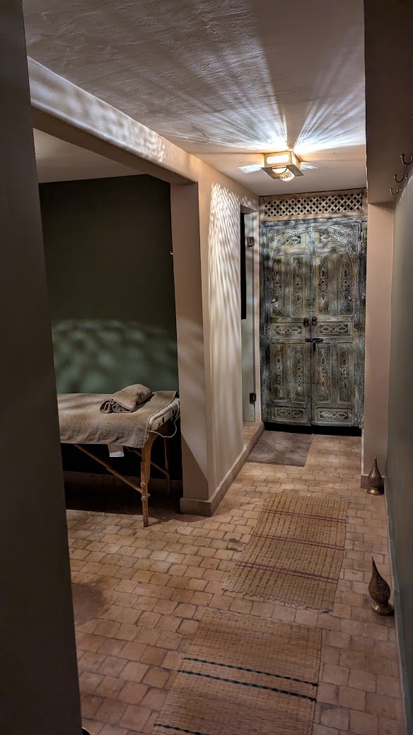 Riad Nalan - Thé à la menthe et pâtisseries maison